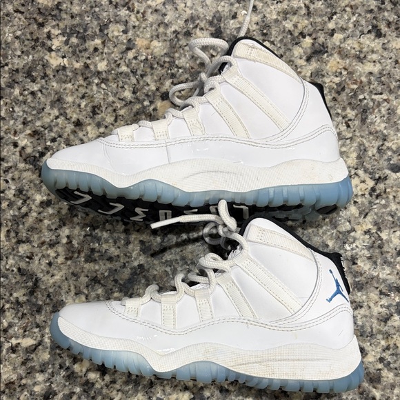 Legend Blue & White Kids Jordan 11s - Picture 6 of 13